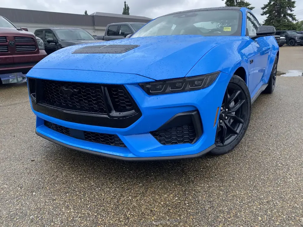 Ford Mustang 2026 photo 2
