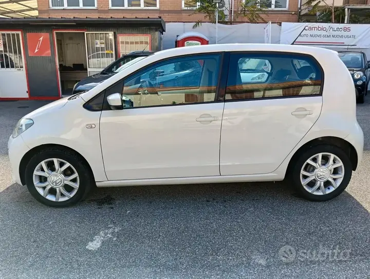 Volkswagen Up 2016 photo 5