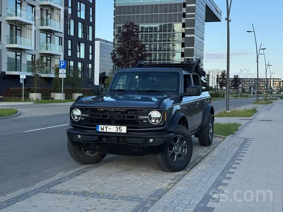 Ford Bronco 2022 photo 3