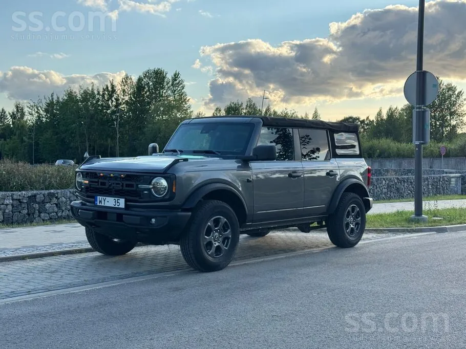 Ford Bronco 2022 photo 2