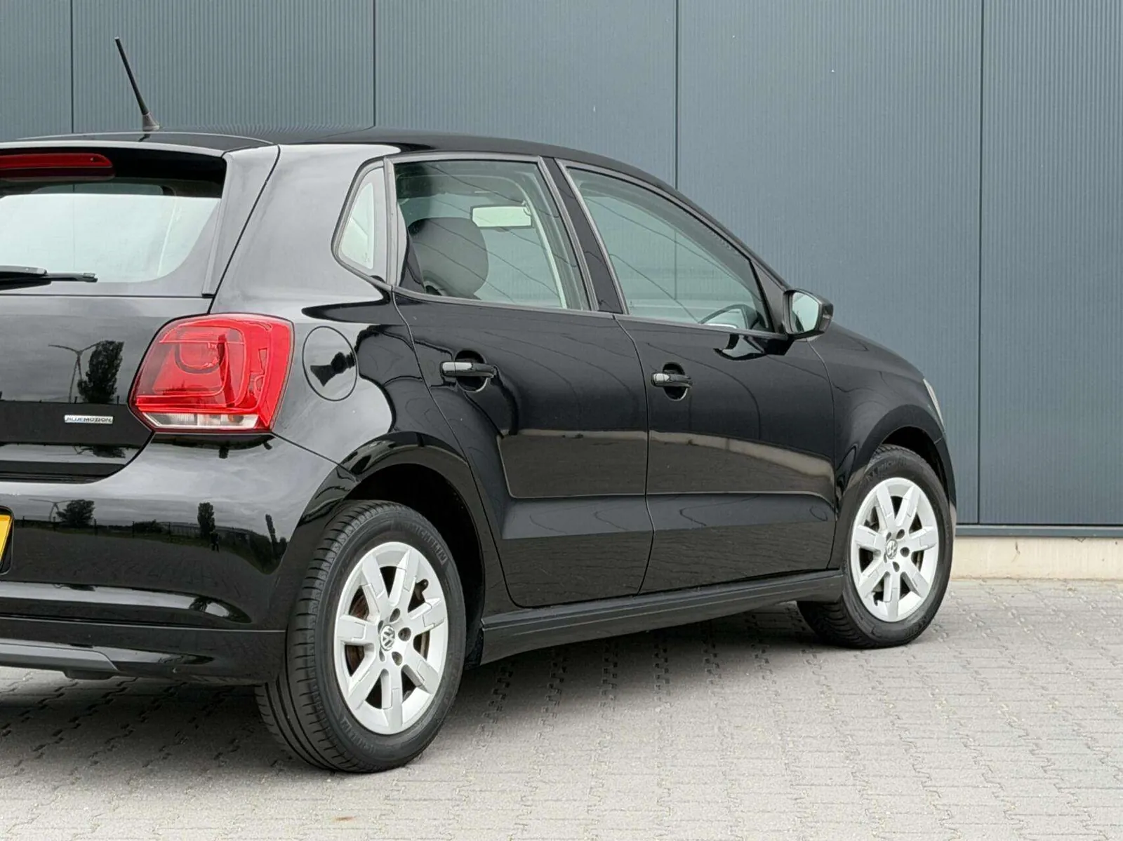 Volkswagen Polo 2010 photo 5