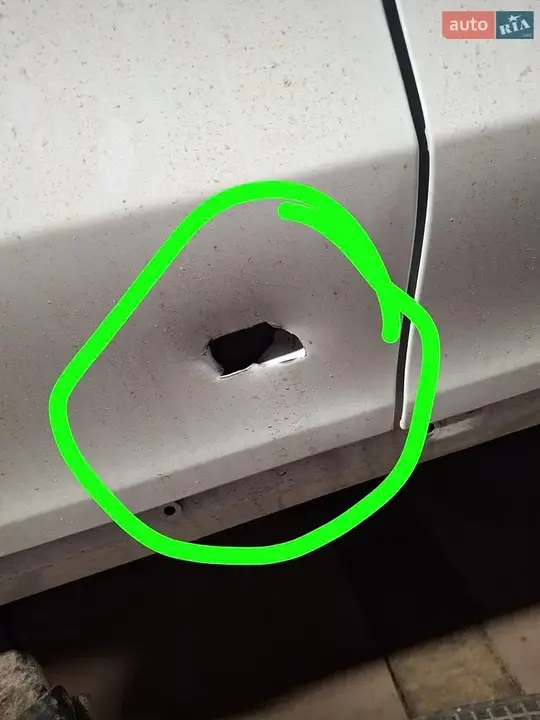 Tesla Model Y 2023 photo 4
