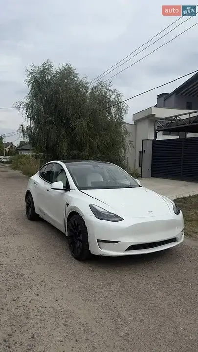 Tesla Model Y