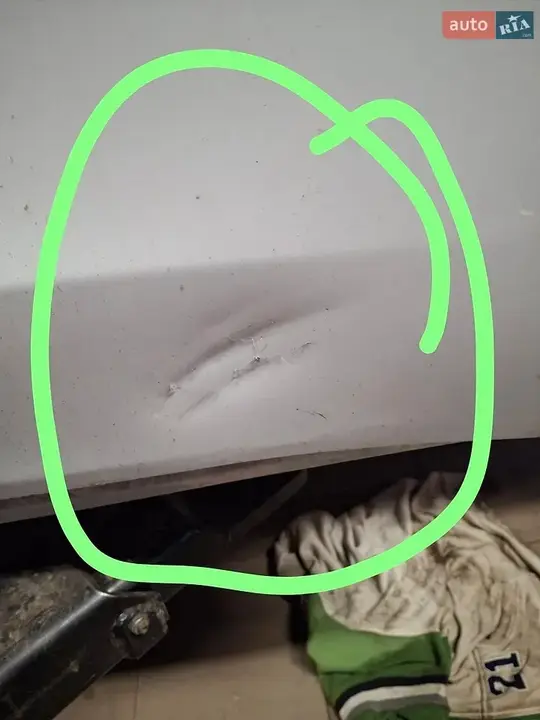 Tesla Model Y 2023 photo 2