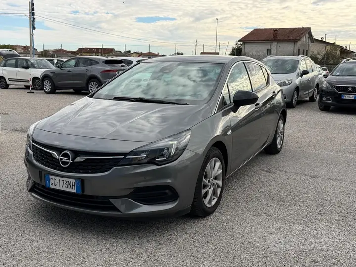 Opel Astra 2021 photo 3
