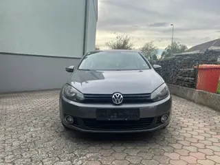 Volkswagen Golf 2010 photo 2