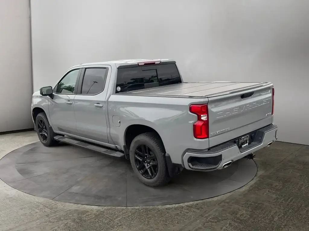 Chevrolet Silverado 1500 2024 photo 3