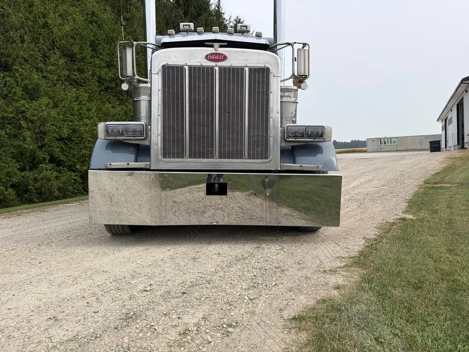 Peterbilt 379 2007 photo 2