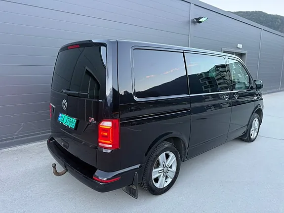 Volkswagen Transporter 2018 photo 2