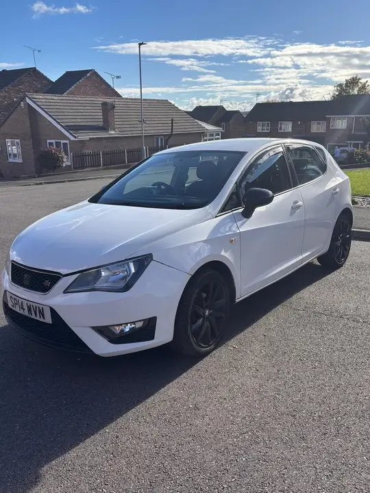 Seat Ibiza 2014 photo 3