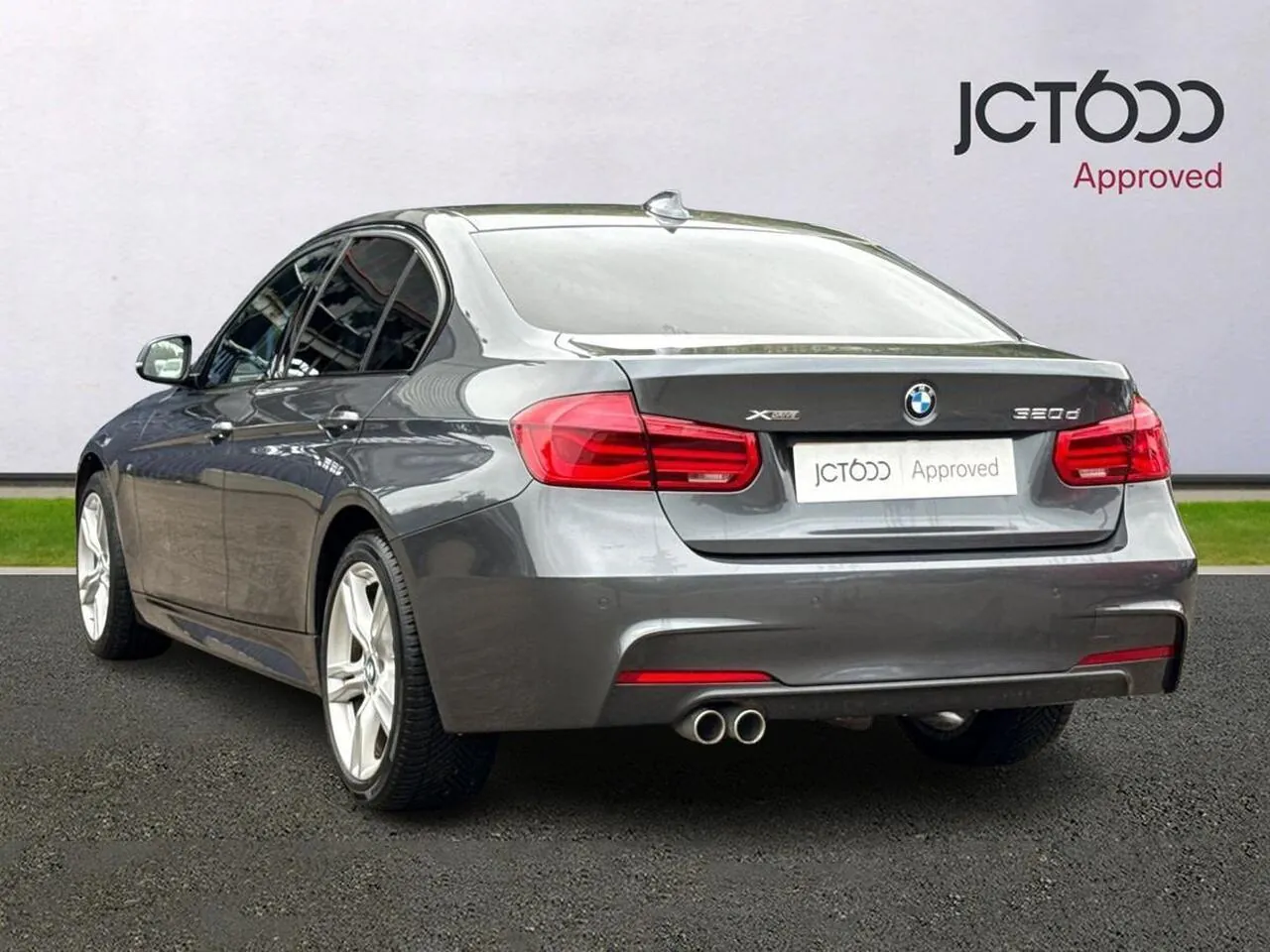 BMW 3 Series 2019 photo 3