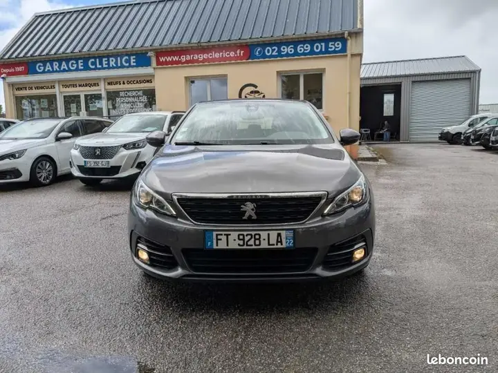 Peugeot 308 2020 photo 2