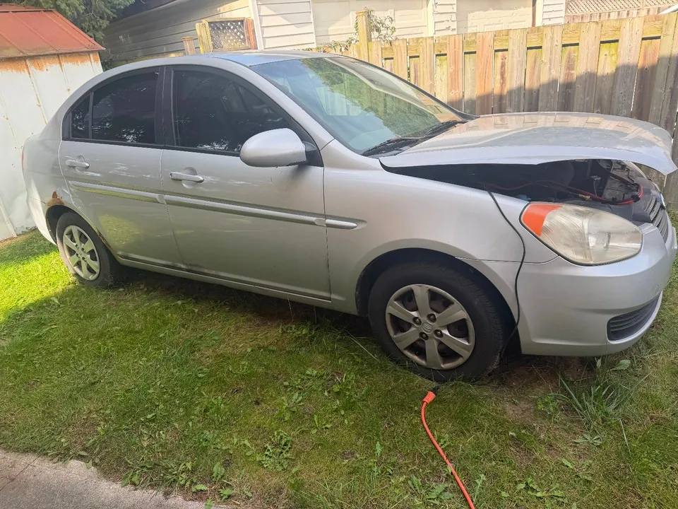 Hyundai Accent 2009 photo 4