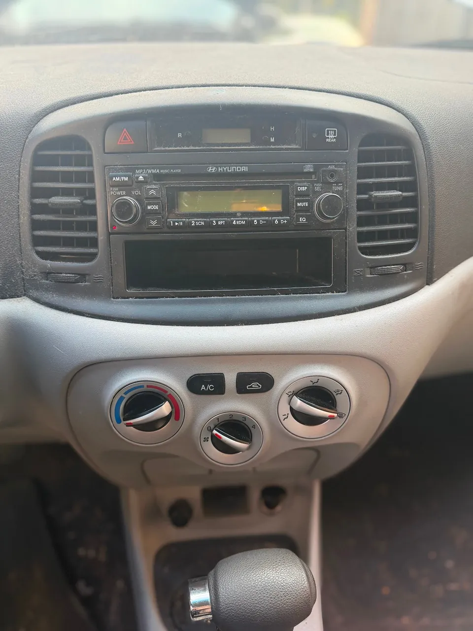 Hyundai Accent 2009 photo 5
