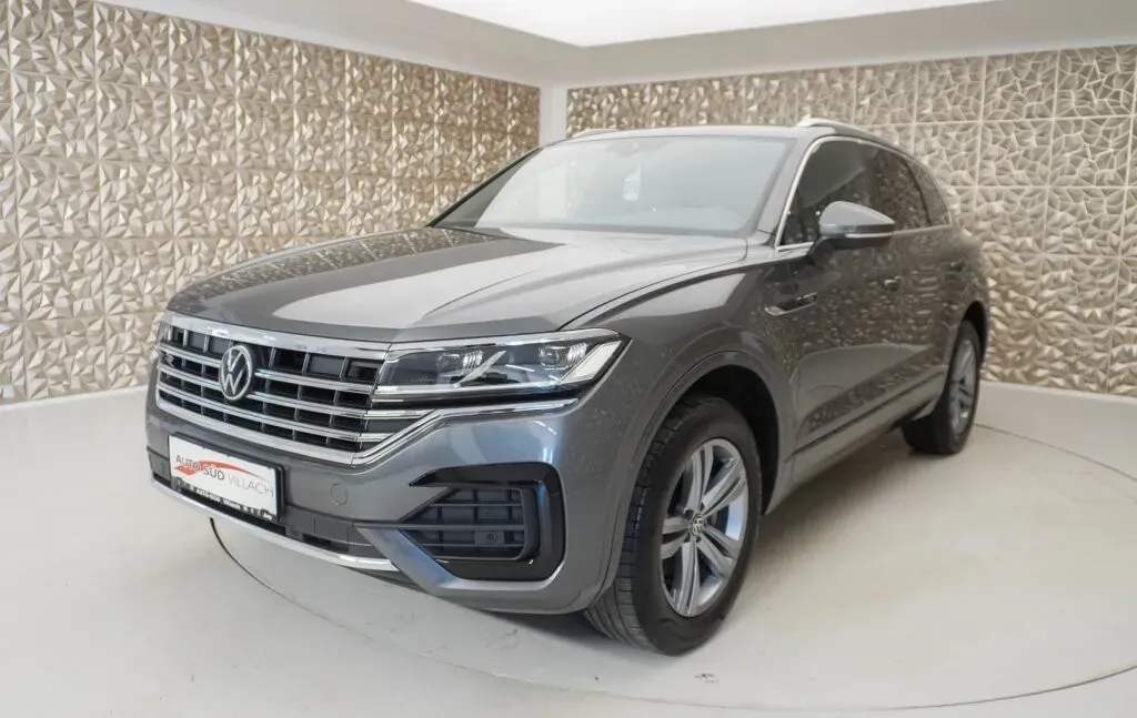Volkswagen Touareg 2022 photo 2