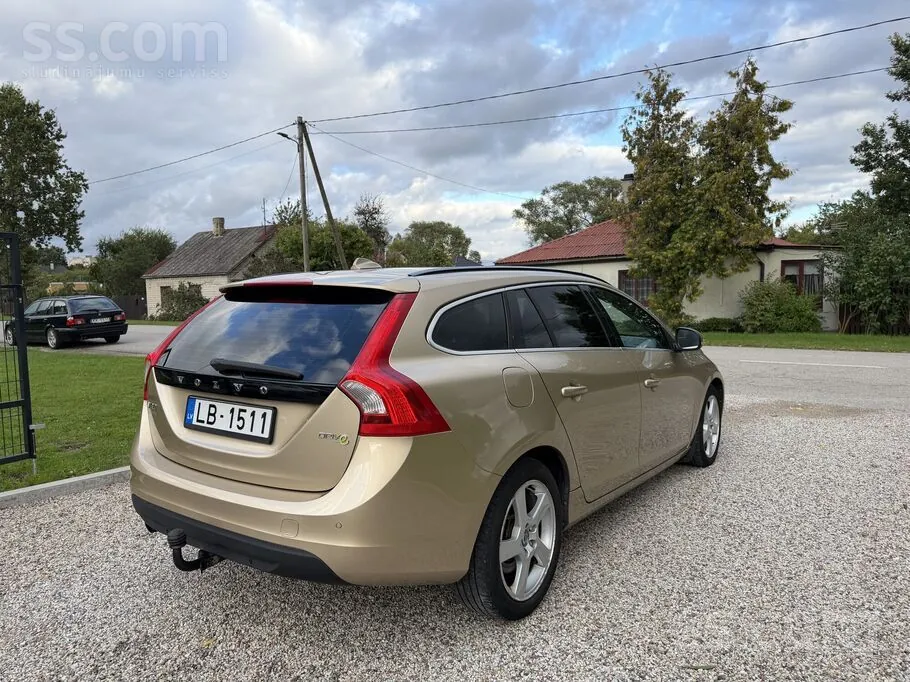 Volvo V60 2012 photo 5
