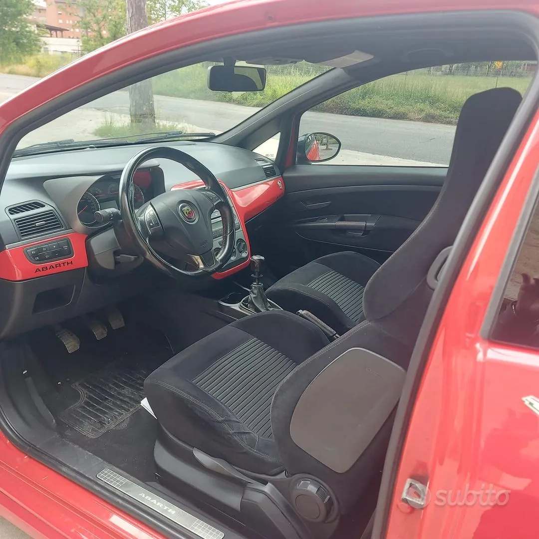 Fiat Punto 2010 photo 5