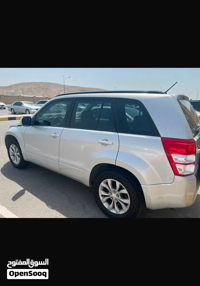 Suzuki Grand Vitara 2013 photo 2