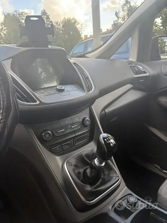 Ford C-Max 2019 photo 3