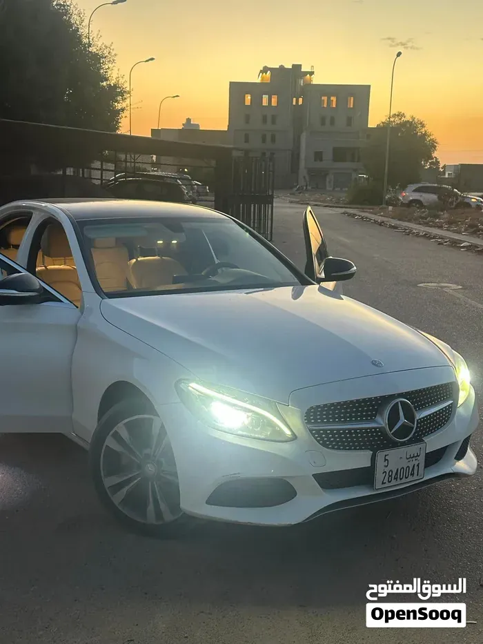 Mercedes-Benz C300