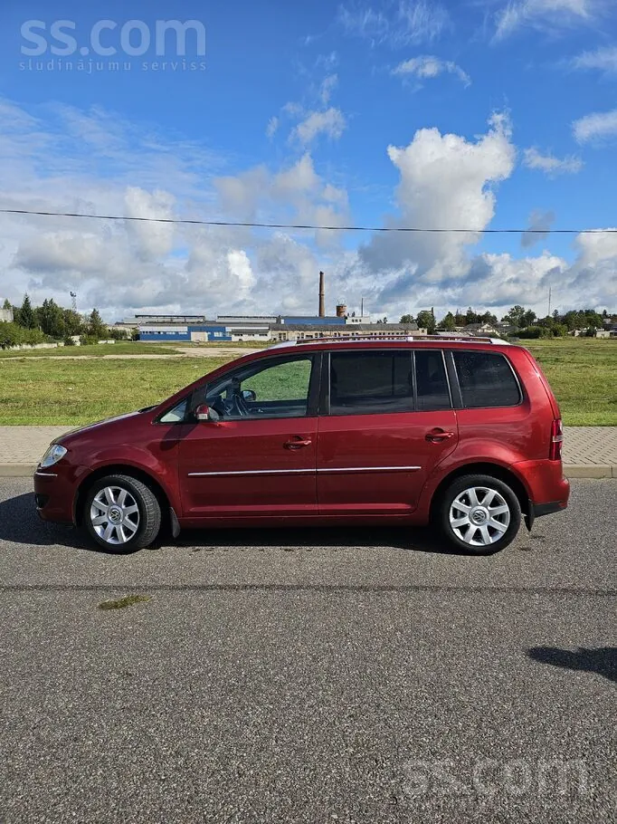 Volkswagen Touran 2007 photo 4