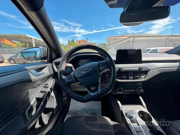 Ford Focus 2022 photo 4