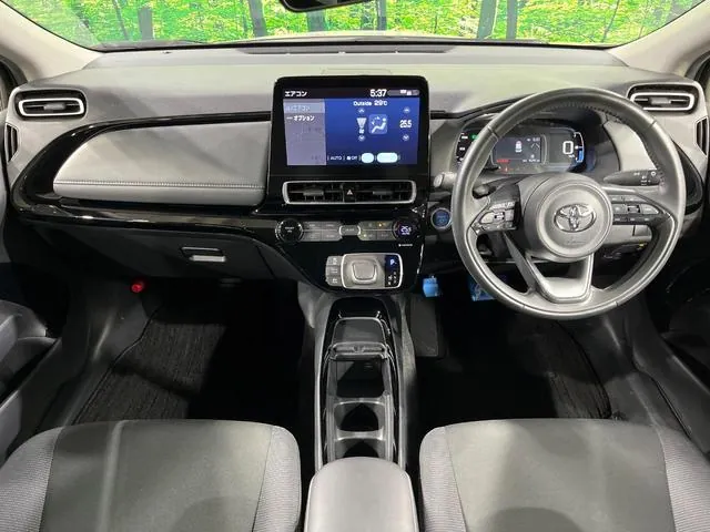Toyota Aqua G 2023 photo 2