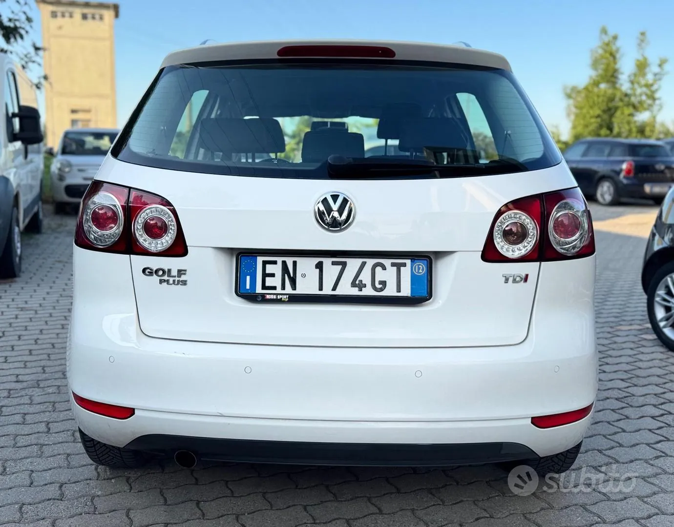 Volkswagen Golf 2012 photo 5