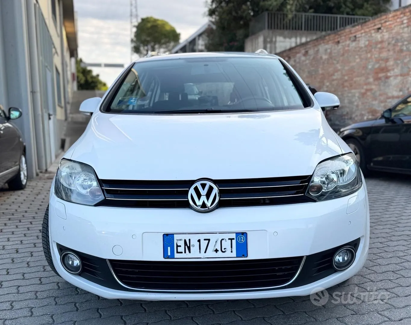 Volkswagen Golf 2012 photo 2