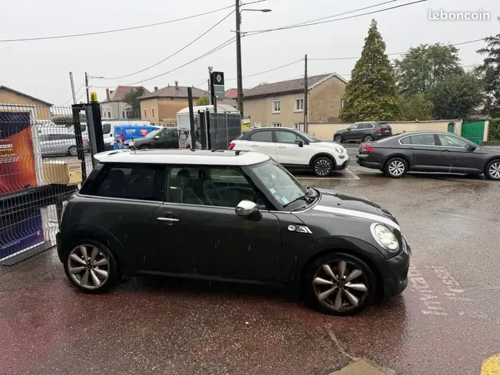 Mini Cooper S 2013 photo 3