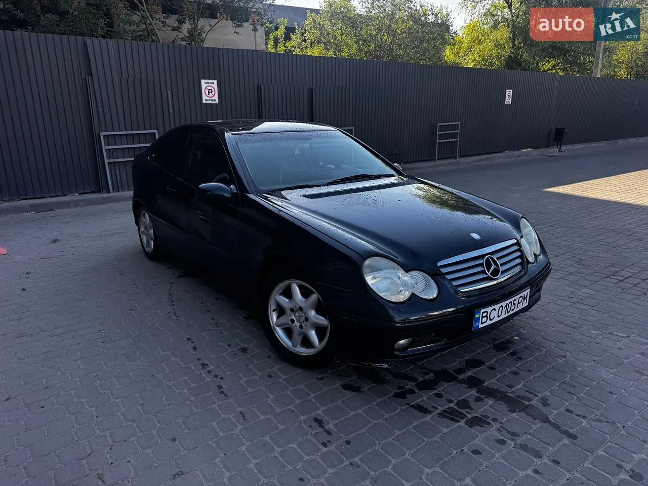 Mercedes-Benz C-Class 2003 photo 3