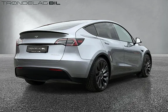 Tesla Model Y 2023 photo 5