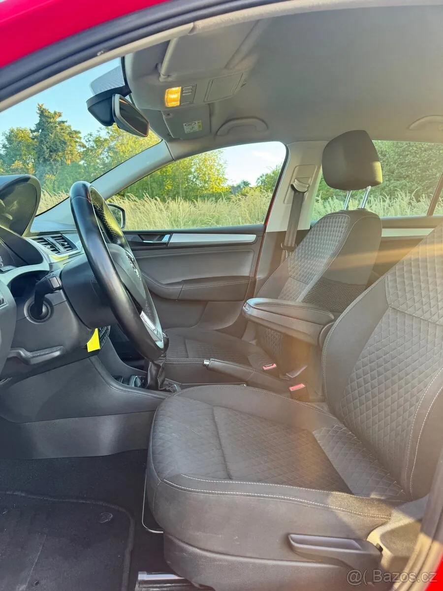 Skoda Rapid 2017 photo 5