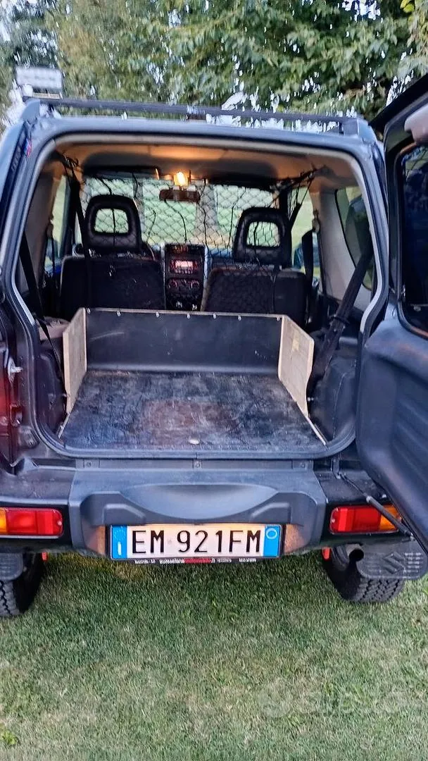 Suzuki Jimny 2012 photo 2