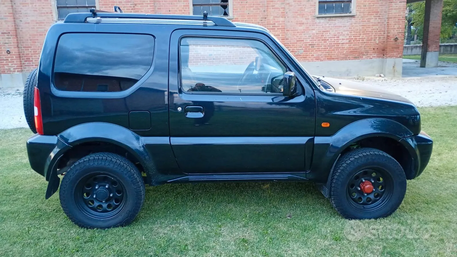 Suzuki Jimny 2012 photo 3