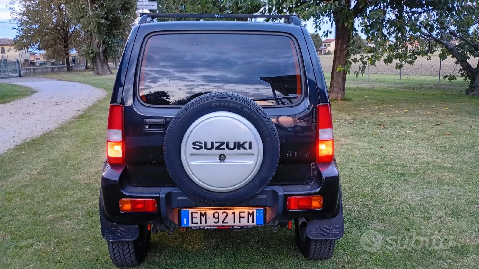 Suzuki Jimny 2012 photo 4