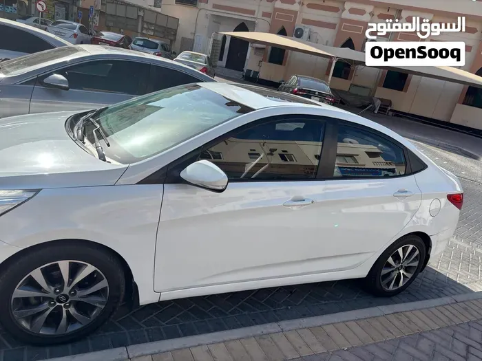 Hyundai Accent 2017 photo 5