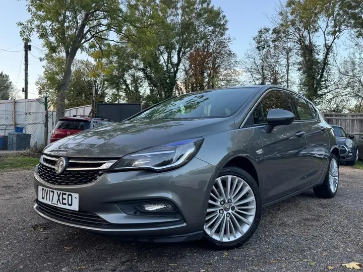 Vauxhall Astra 2017 photo 2