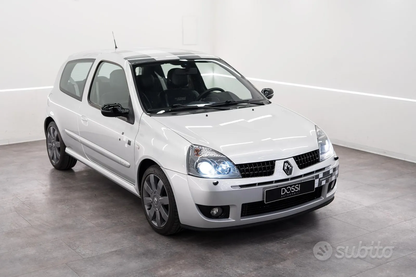 Renault Clio 2005 photo 2