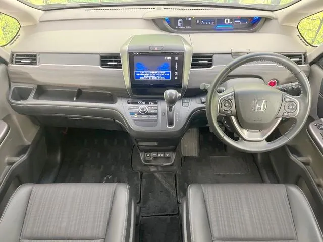 Honda Freed 2016 photo 2