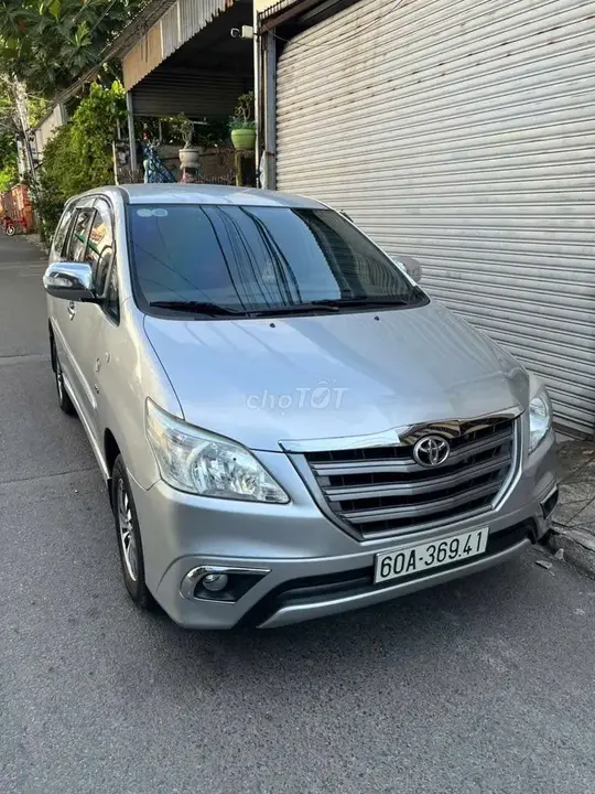 Toyota Innova 2012 photo 3