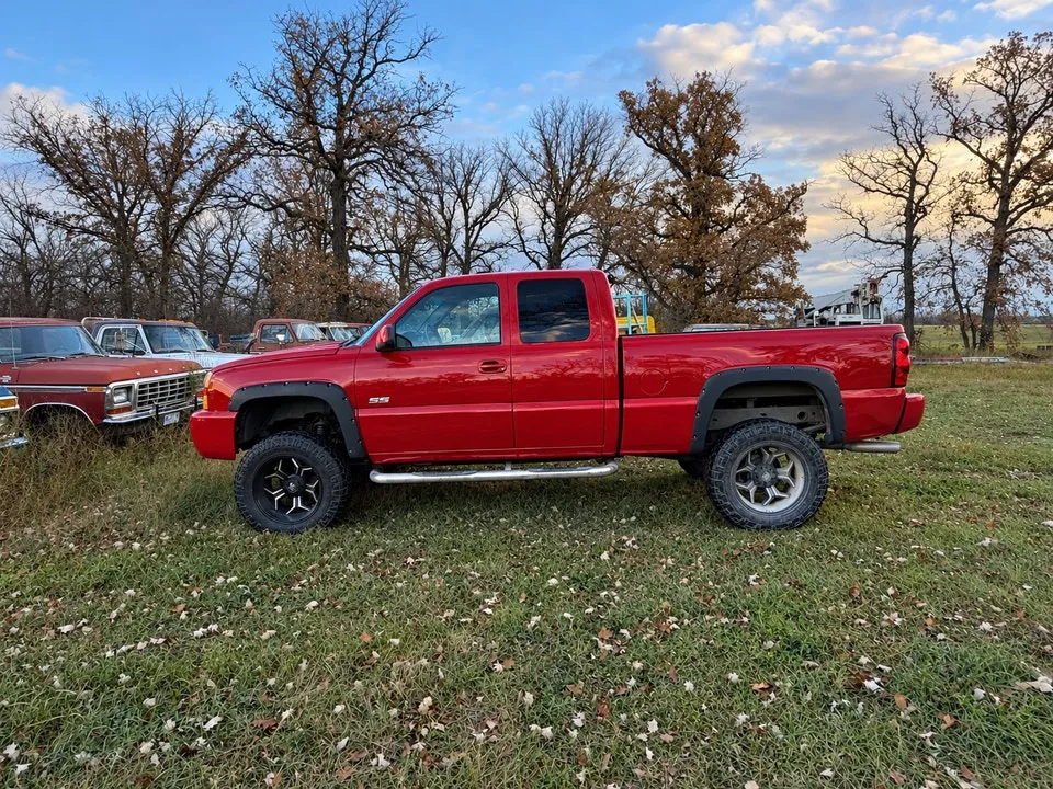 Chevrolet Silverado 1500 2003 photo 2