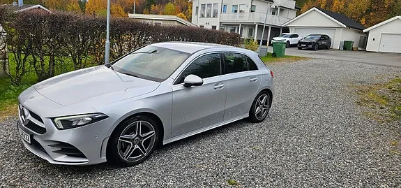 Mercedes-Benz A180