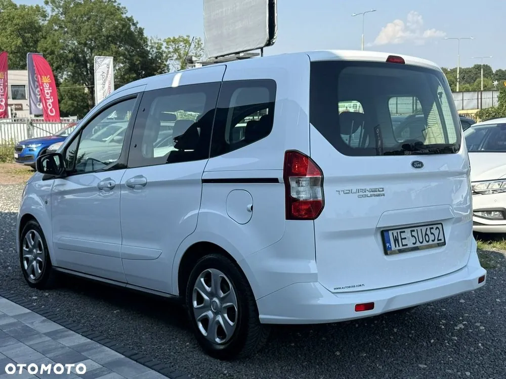 Ford Tourneo Courier 2022 photo 5