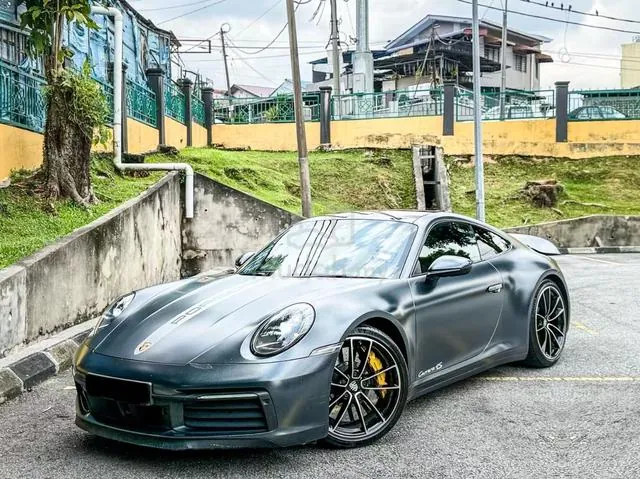 Porsche 992