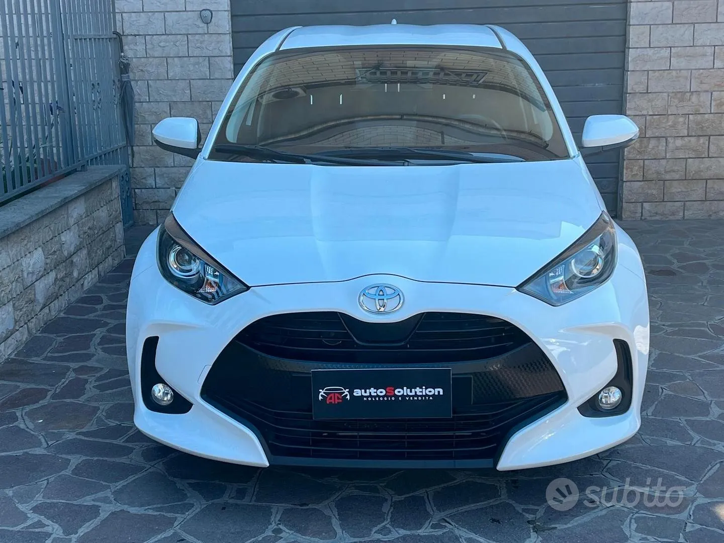 Toyota Yaris 2023 photo 4