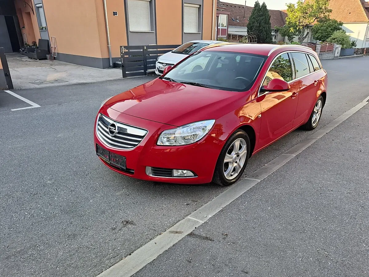 Opel Insignia 2011 photo 2