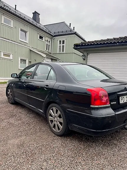 Toyota Avensis 2005 photo 3