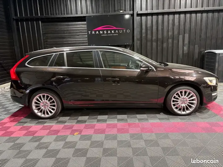 Volvo V60 2014 photo 2