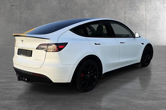 Tesla Model Y 2024 photo 5